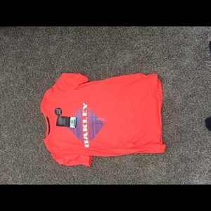 Brand new Oakley tee shirt